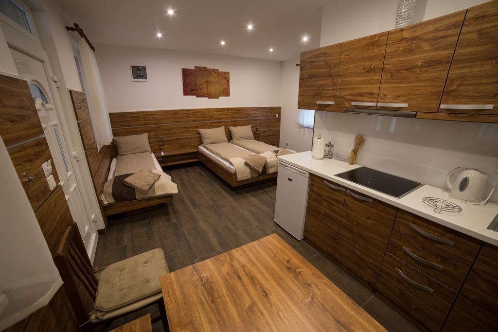 Relax Apartmanhaz Морахалом Екстер'єр фото